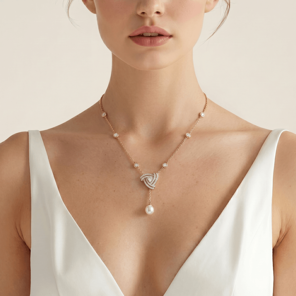Promise Knots Stelliflora Floral-Nakshatra Diamond Pendant Chain
